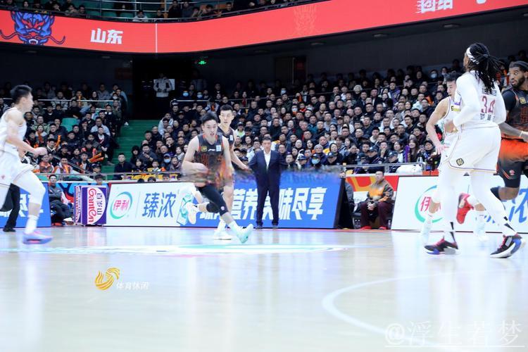 12月13日常规赛:北控对阵山东 精彩集锦 12月13日常规赛:北控对阵山东 精彩集锦