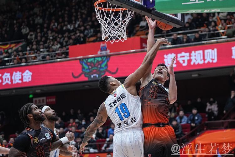 山东险胜北京 完成三分对决